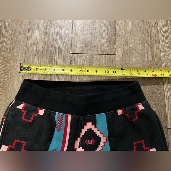 Reverse weave Champion Sweats (Native Print) - Picture 5 of 5